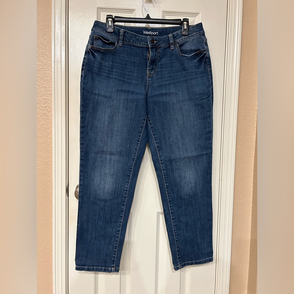 Westport Women’s Straight Leg Jeans, size 8 Petite